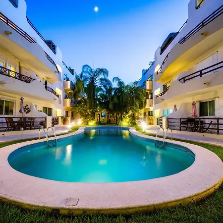 Modern Penthouse With 2 Bedrooms & Pool - Exquisite Bargain Priced - At Margaritas II