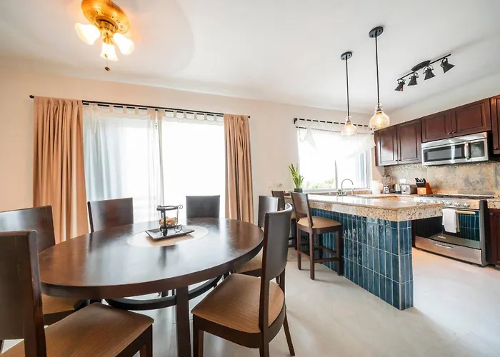 Modern Penthouse With 2 Bedrooms & Pool Sol Tranquilo At Margaritas Ii Сasa de vacaciones Playa del Carmen